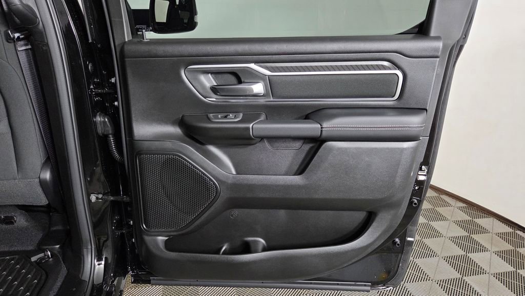 New 2026 RAM 1500 4x4 Crew Cab image 27