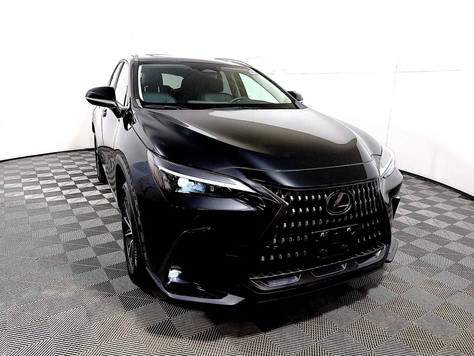 Used 2024 Lexus NX 350 AWD image 2