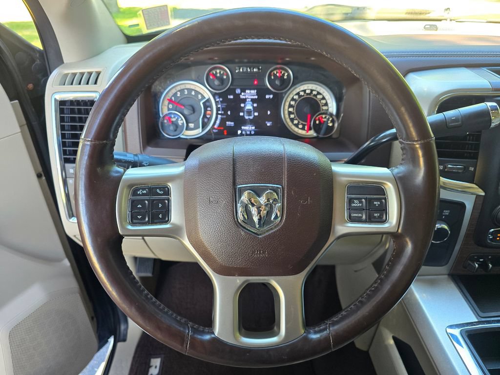 Used 2015 RAM 2500 Laramie w/ Convenience Group AWD/4WD image 29