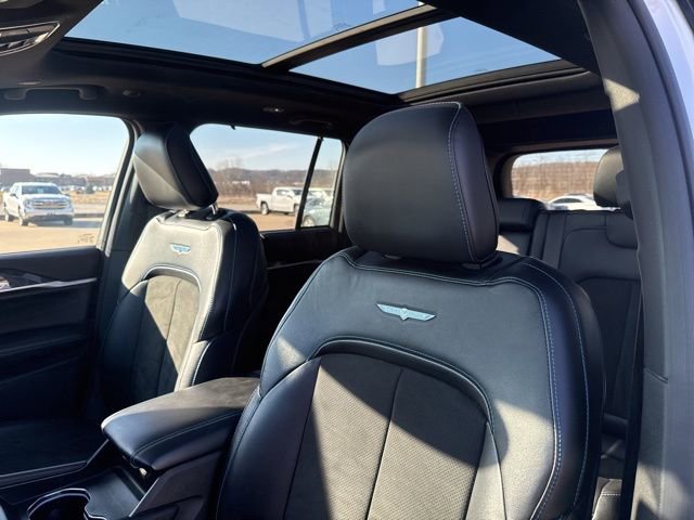 Used 2024 Jeep Grand Cherokee Trailhawk w/ Luxury Tech Group III image 15