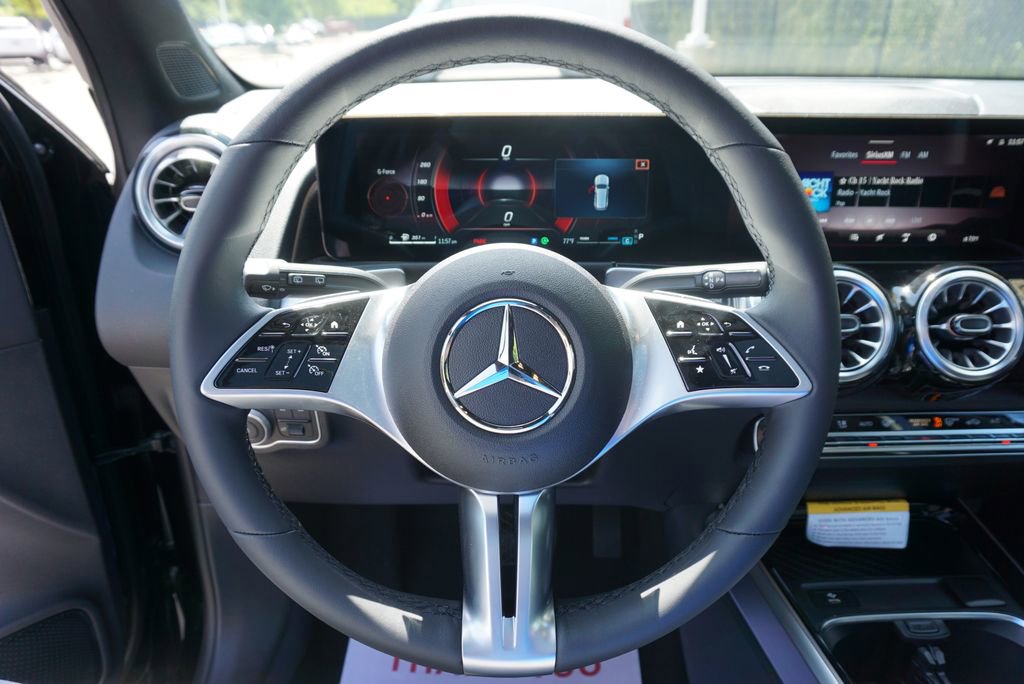 New 2025 Mercedes-Benz GLB 250 4MATIC image 26