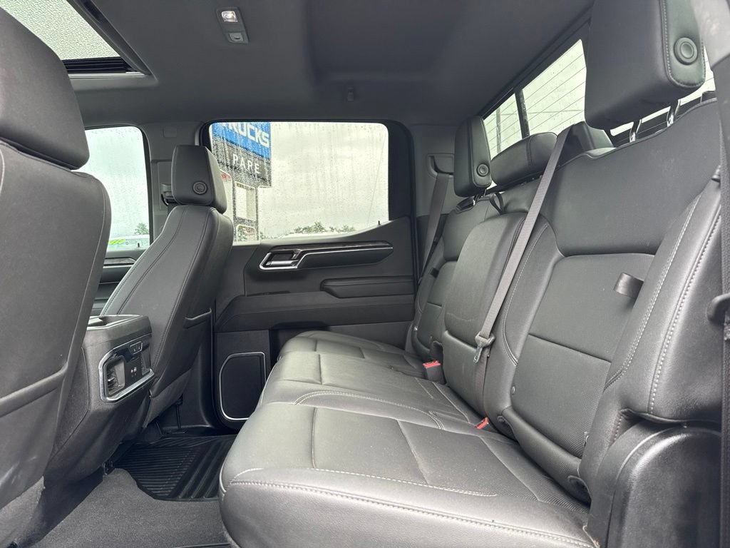 Used 2023 Chevrolet Silverado 1500 LTZ w/ Technology Package AWD/4WD image 14