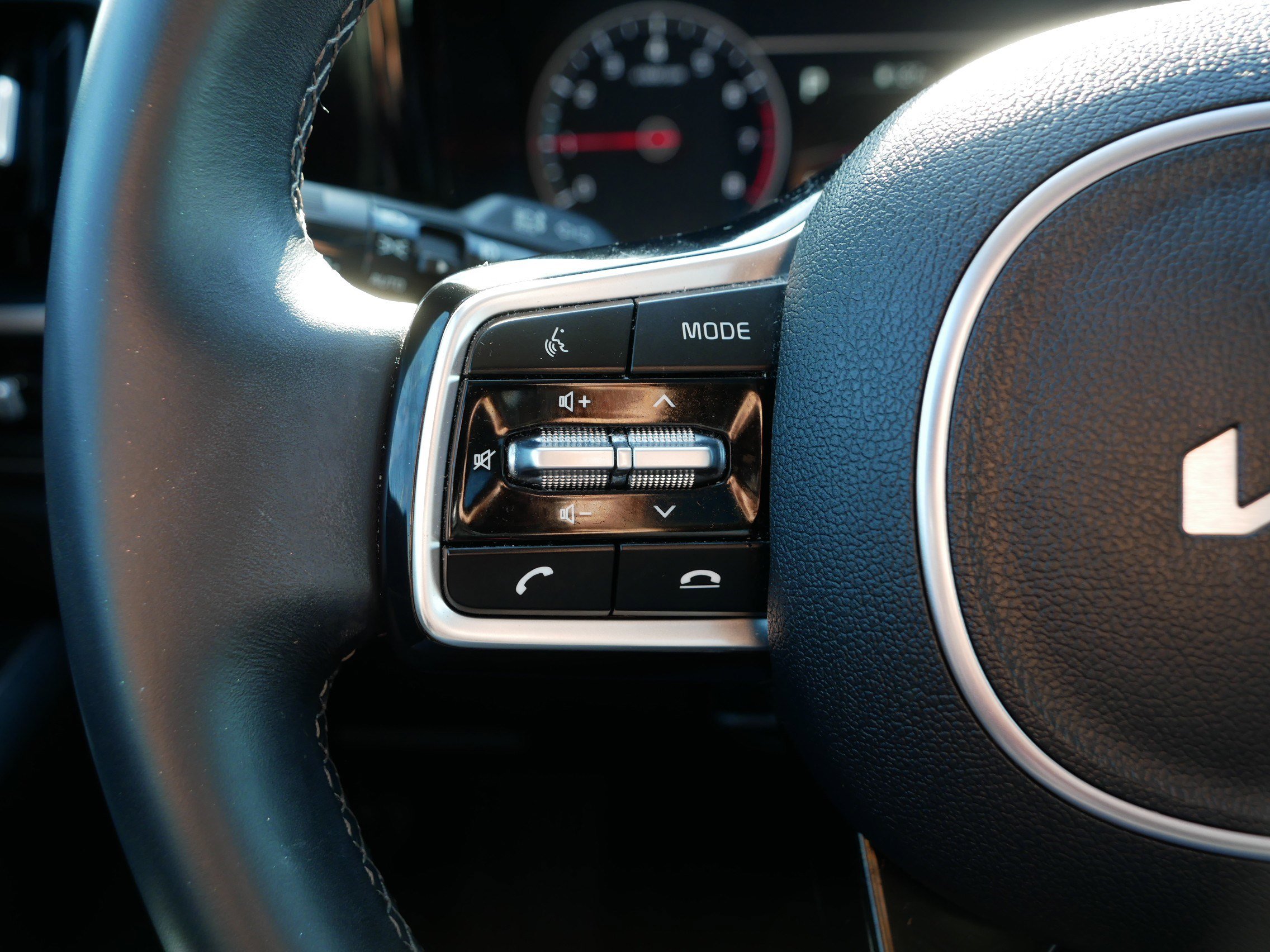 Certified 2022 Kia Sorento X-Line EX image 31