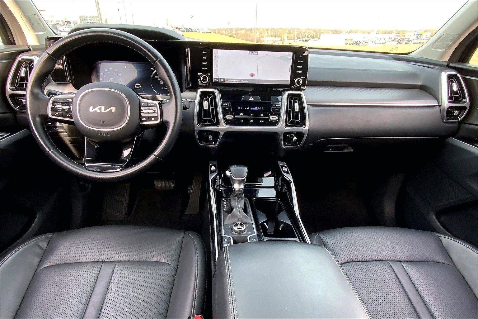 Used 2023 Kia Sorento SX image 13