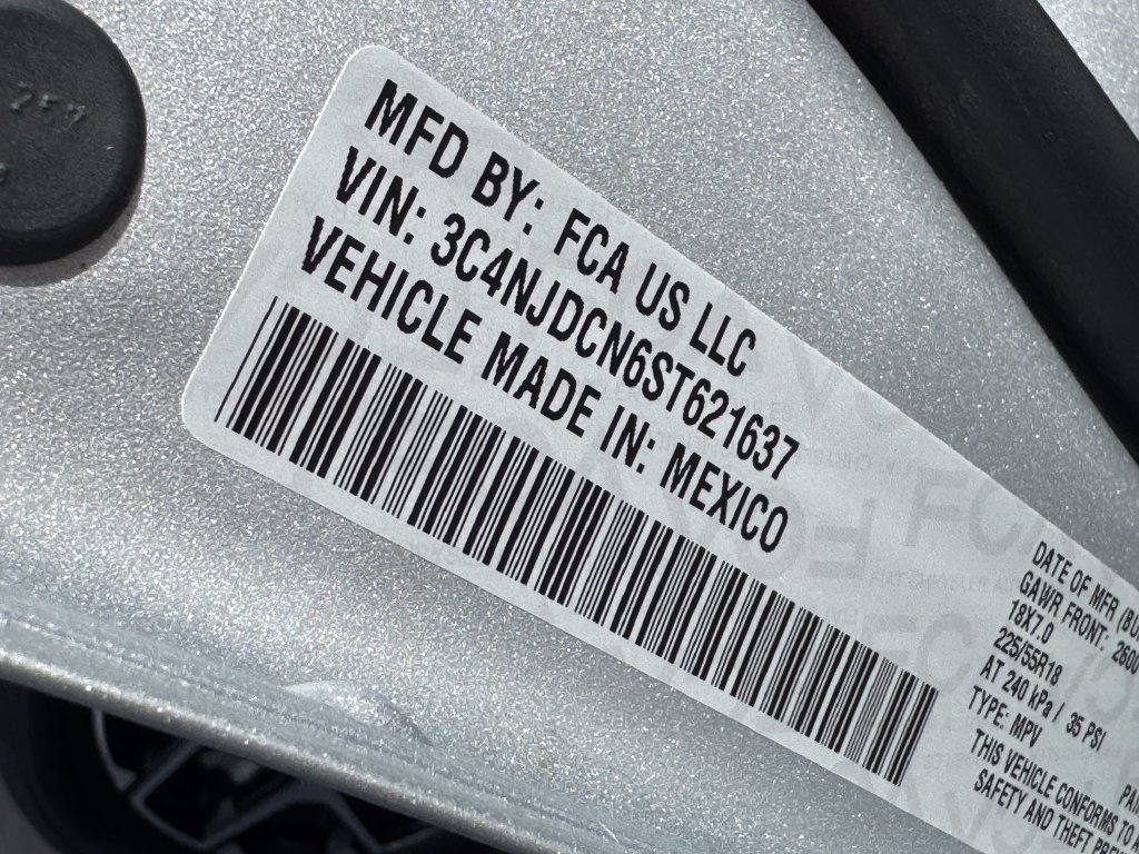 Used 2025 Jeep Compass Limited AWD/4WD image 34