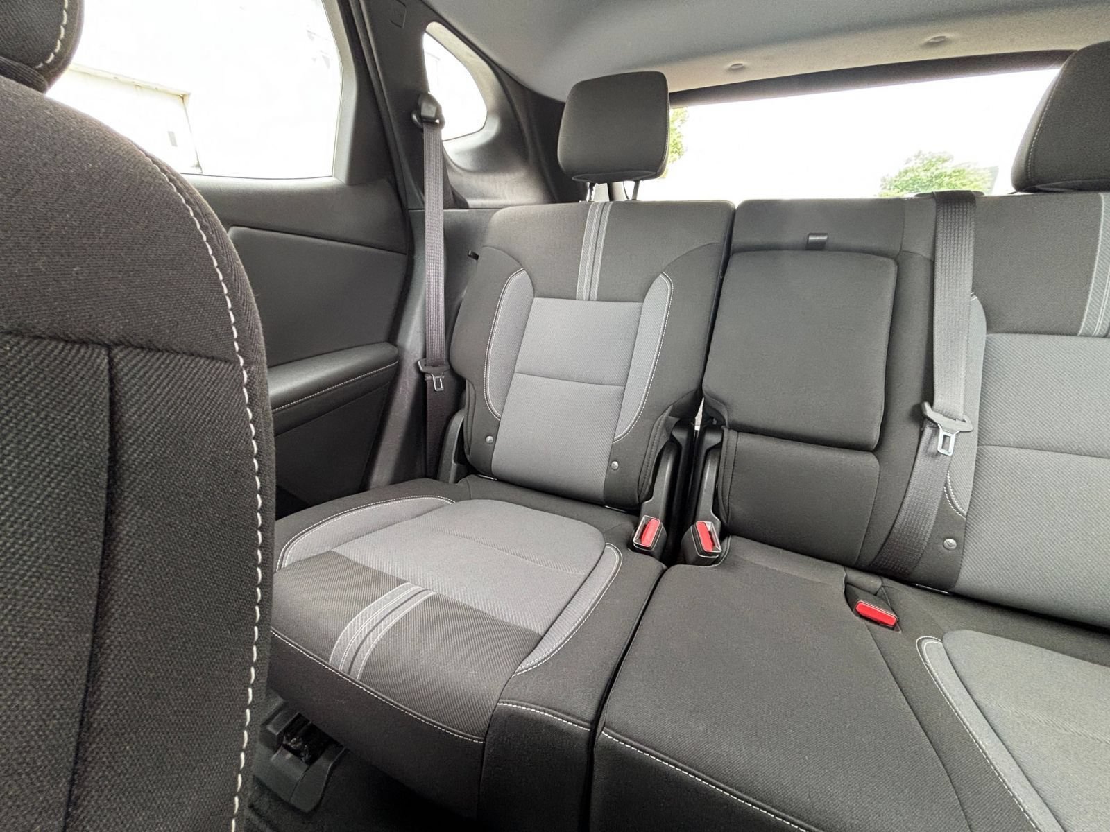 Used 2025 Chevrolet Blazer LT FWD image 39