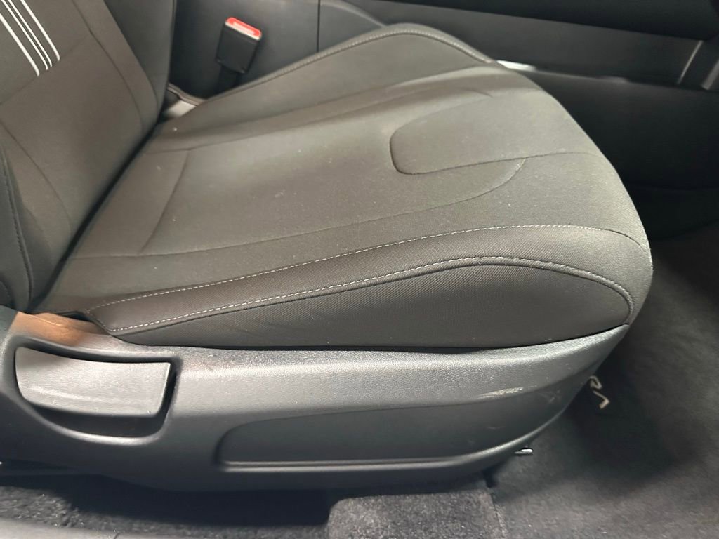 Used 2025 Hyundai Elantra Sport image 50