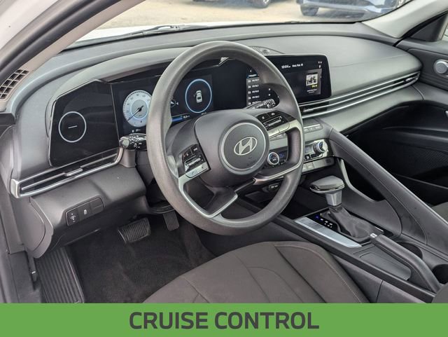 Used 2024 Hyundai Elantra SEL image 14