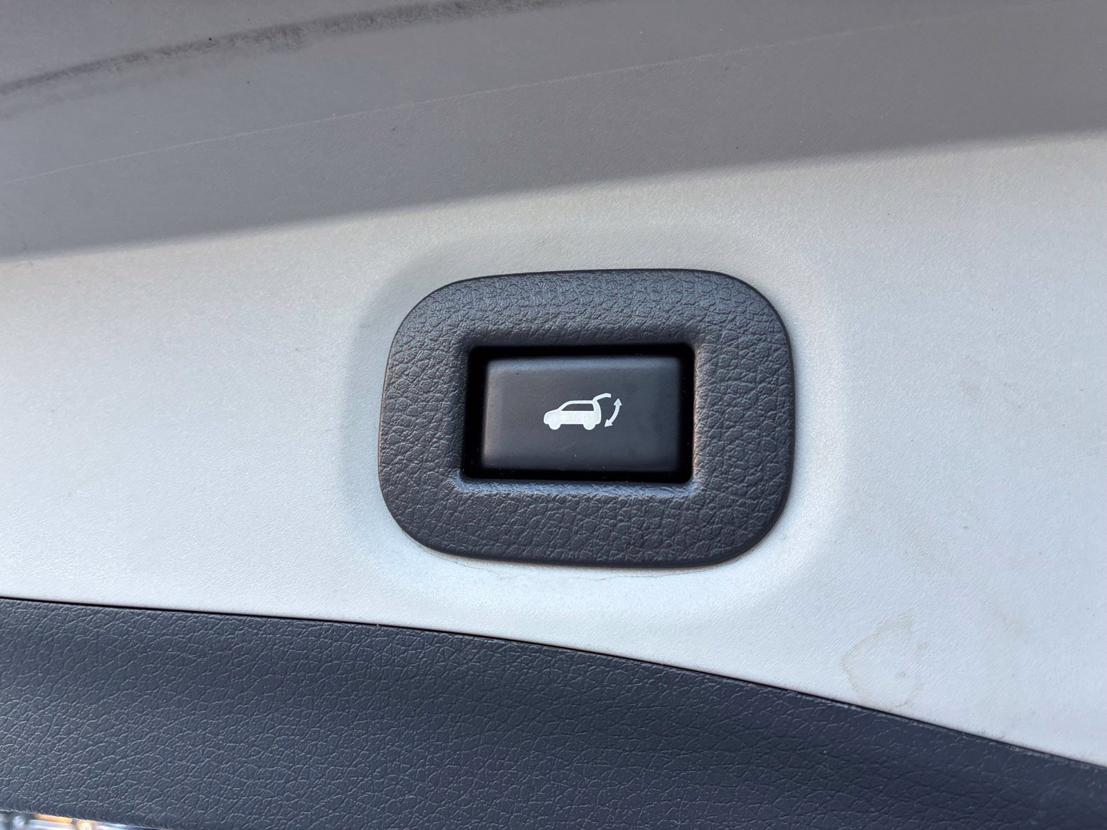 Used 2015 Nissan Rogue SL w/ SL Premium Package AWD/4WD image 16