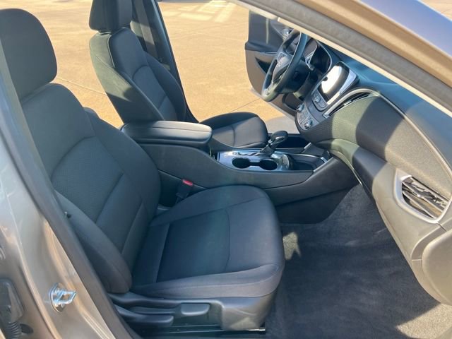 Used 2025 Chevrolet Malibu LT image 16