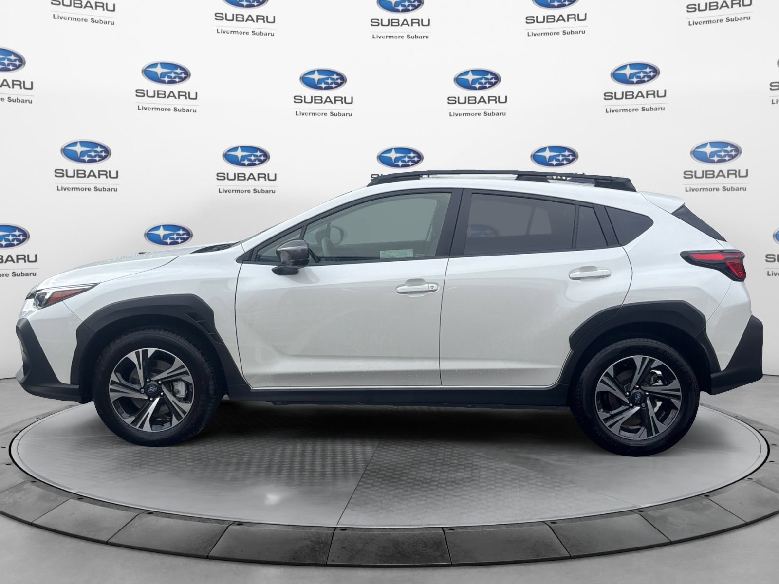 Used 2025 Subaru Crosstrek 2.5i Premium AWD/4WD image 2