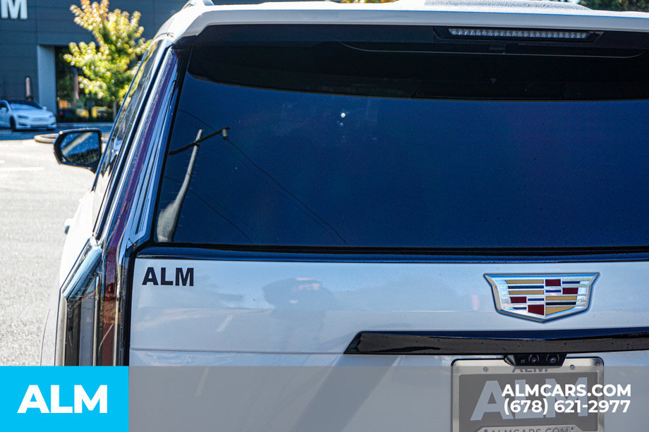 Used 2025 Cadillac Escalade ESV Sport Platinum AWD/4WD image 12