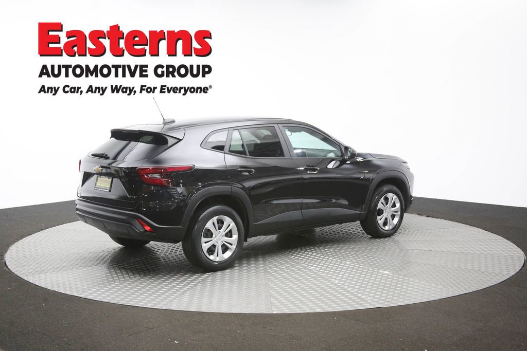 Used 2024 Chevrolet Trax LS FWD image 40