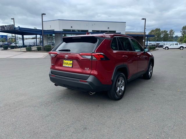 Used 2024 Toyota RAV4 XLE w/ Convenience Package image 7