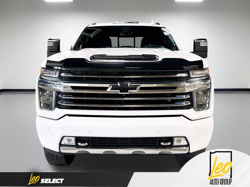 Used 2022 Chevrolet Silverado 3500 High Country w/ Technology Package AWD/4WD image 2