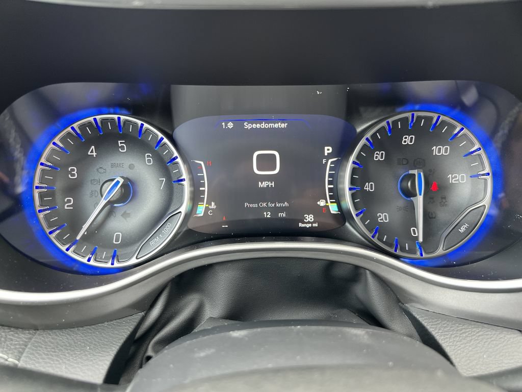 New 2026 Chrysler Pacifica Select FWD image 10