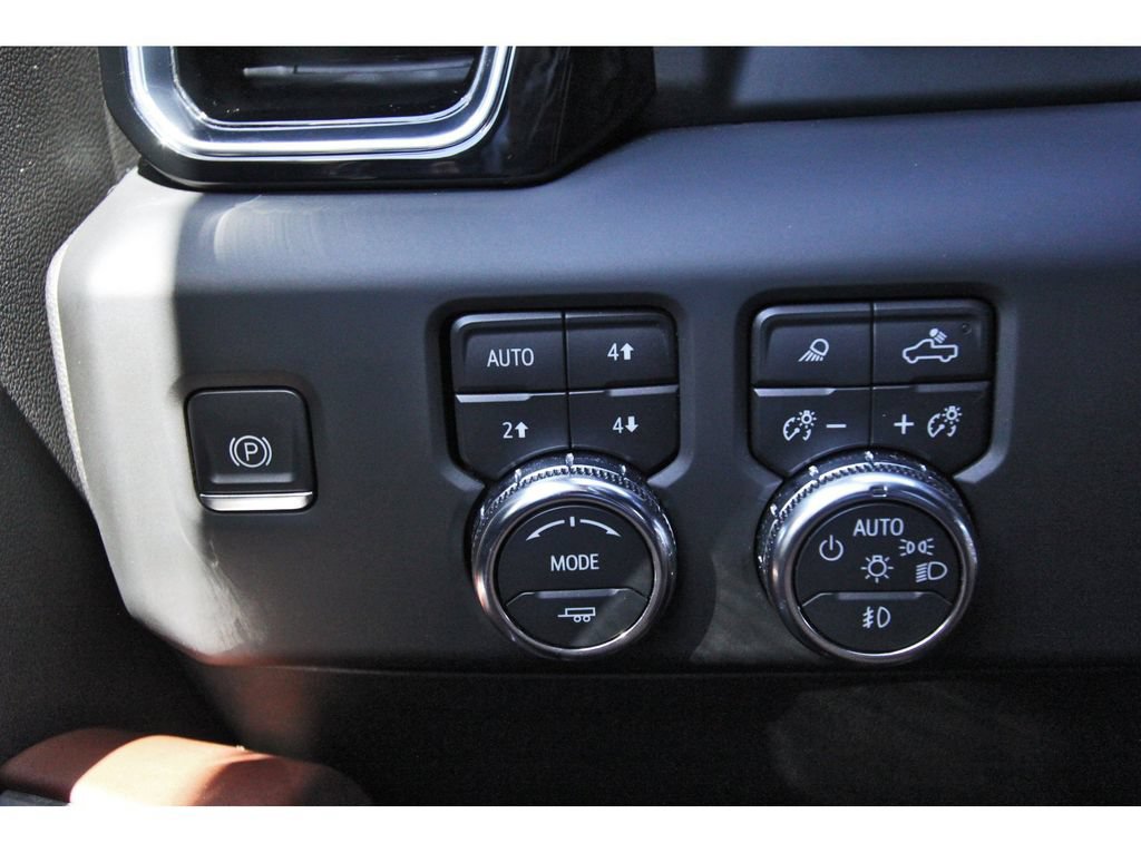 Used 2024 GMC Sierra 1500 Denali Ultimate AWD/4WD image 18