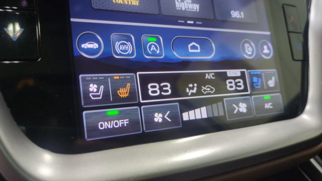 Used 2025 Subaru Outback Touring AWD/4WD image 31