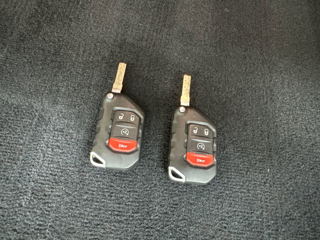 Used 2022 Jeep Wrangler Unlimited Sahara w/ Cold Weather Group image 79