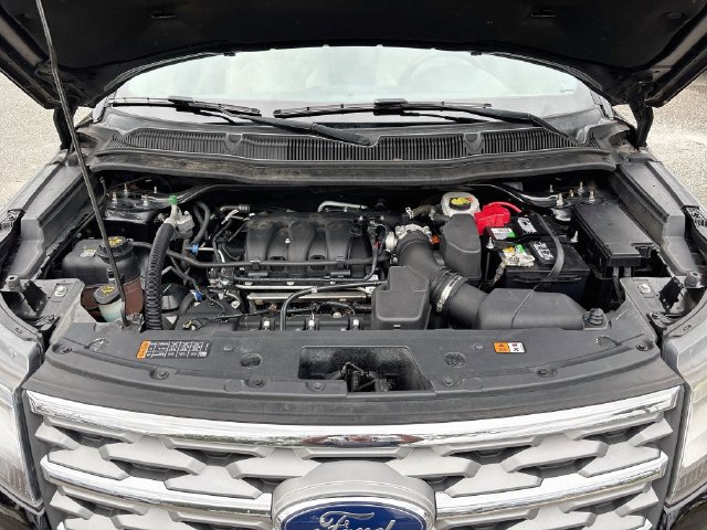 Certified 2019 Ford Explorer Limited w/ Class III Trailer Tow Package FWD image 32