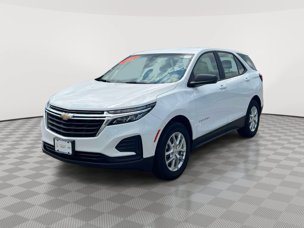 Used 2024 Chevrolet Equinox LS w/ Driver Confidence II Package FWD image 3