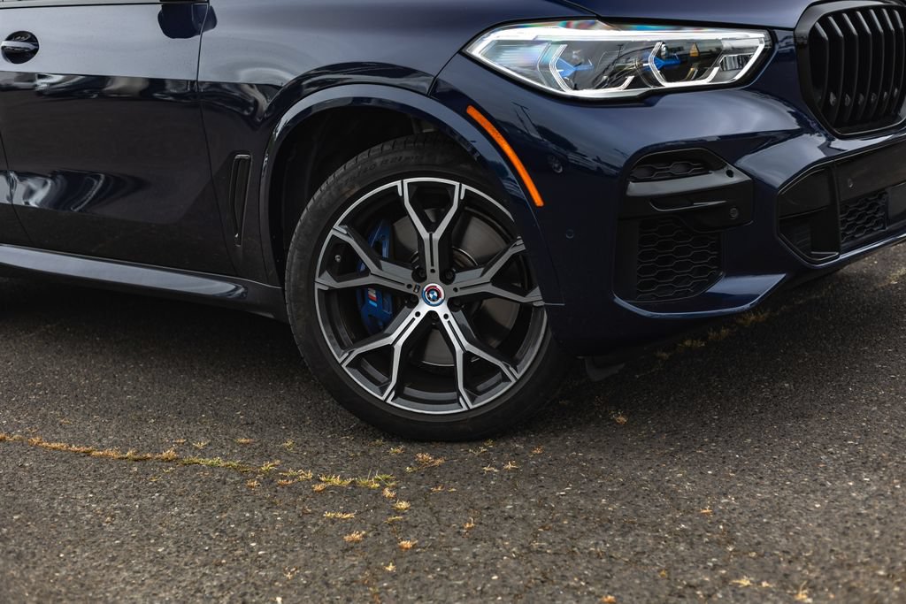 Used 2022 BMW X5 M50i w/ Executive Package AWD/4WD image 4