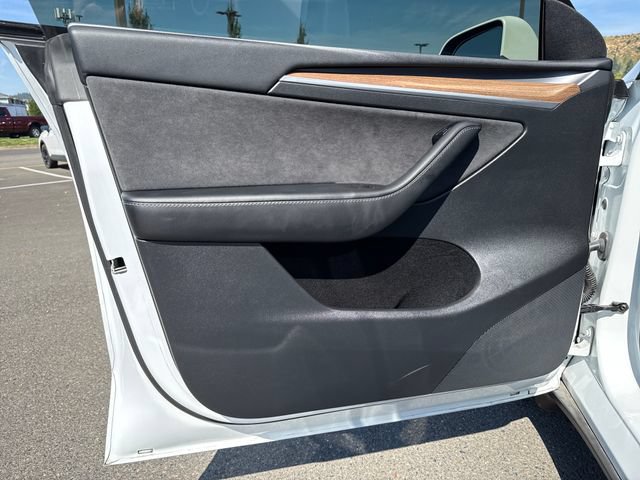 Used 2022 Tesla Model Y Performance AWD/4WD image 18
