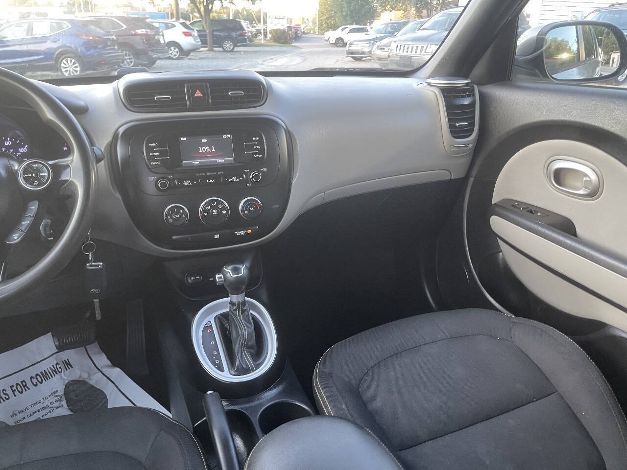 Used 2016 Kia Soul + FWD image 22