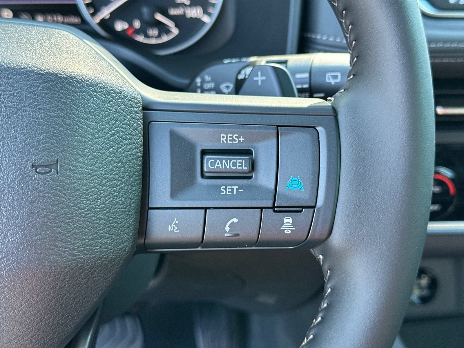 New 2026 Nissan Rogue SV FWD image 27