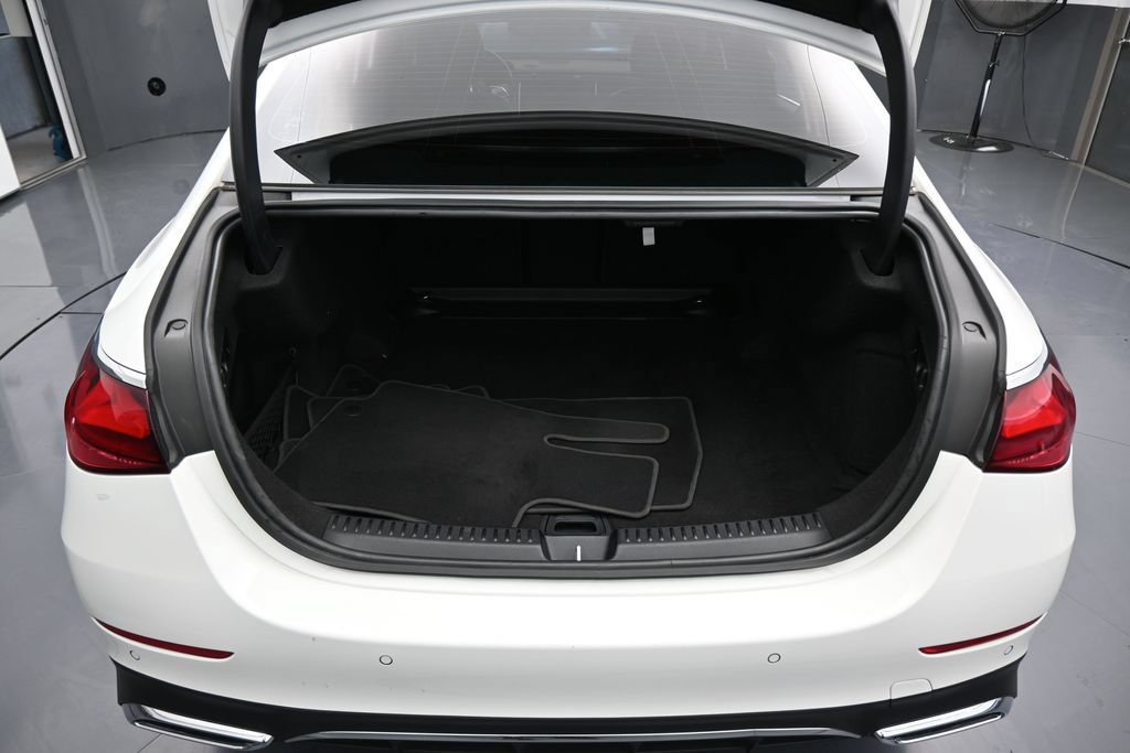 Used 2025 Mercedes-Benz E 350 Sedan image 45