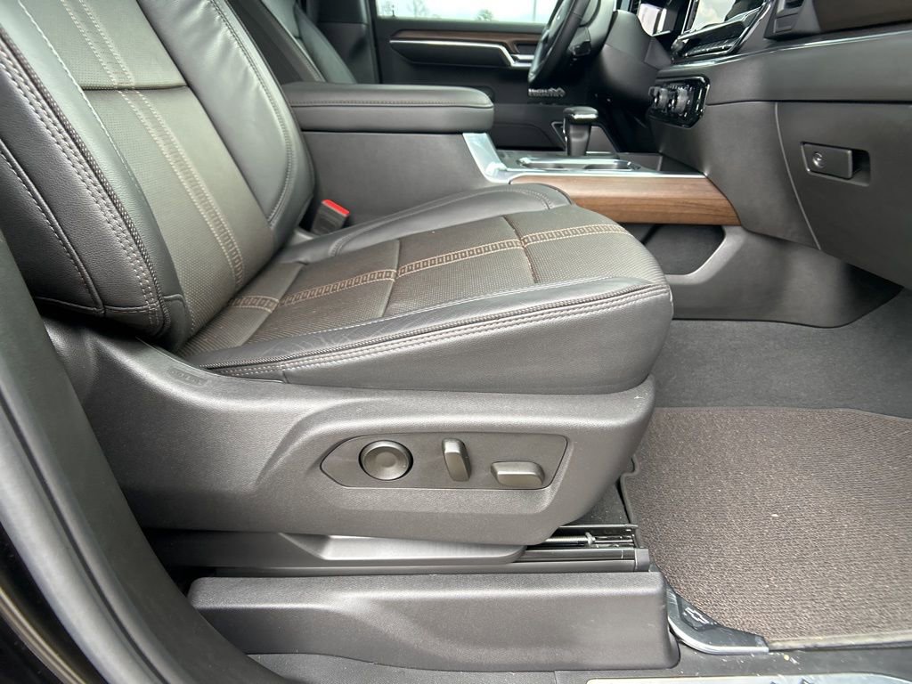 Certified 2025 Chevrolet Silverado 1500 High Country w/ Midnight Edition image 34