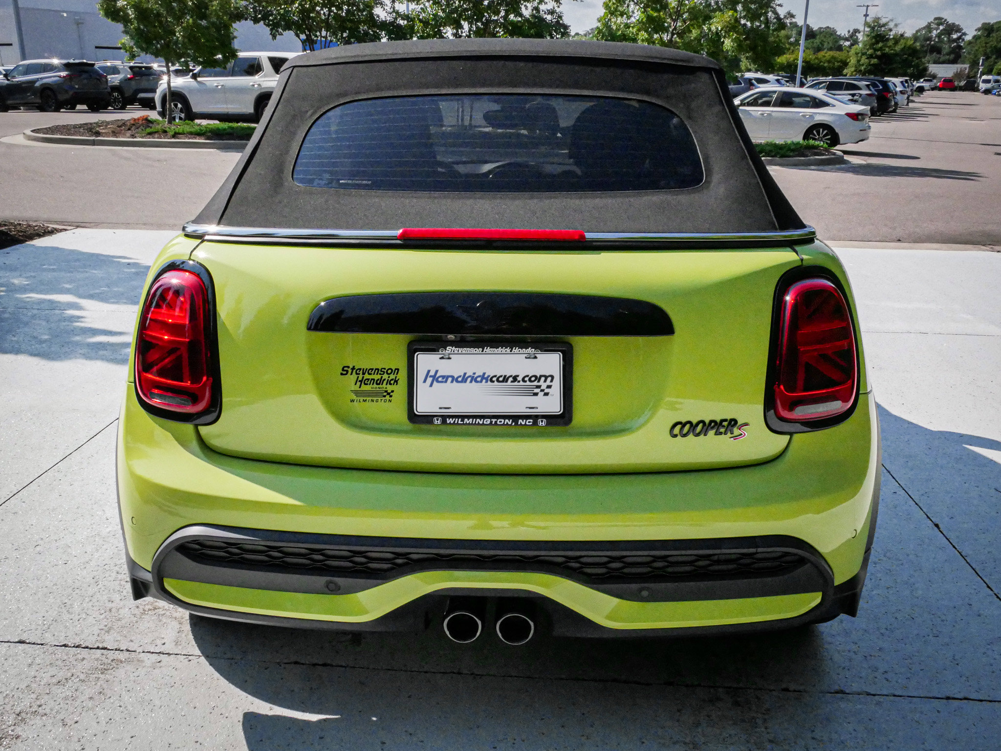 Used 2024 MINI Cooper S w/ Signature Upholstery Package FWD image 9