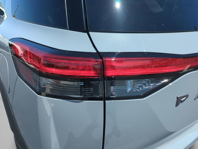 New 2026 Nissan Pathfinder Platinum FWD image 45