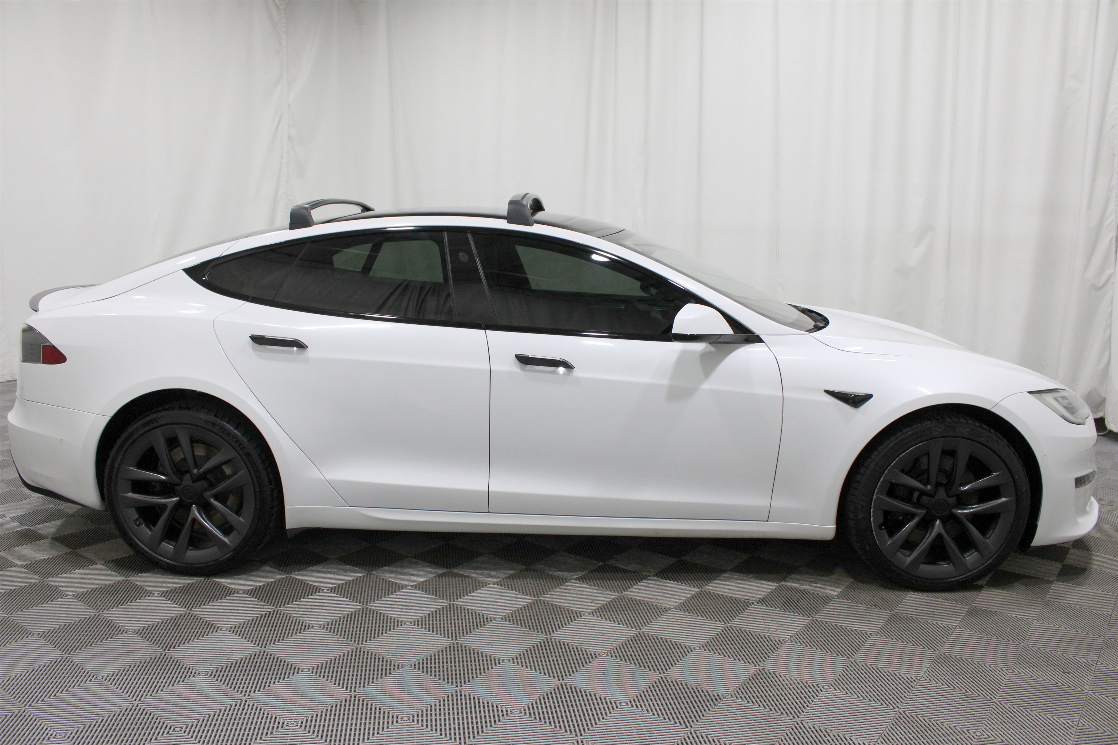 Used 2021 Tesla Model S Plaid AWD/4WD image 23