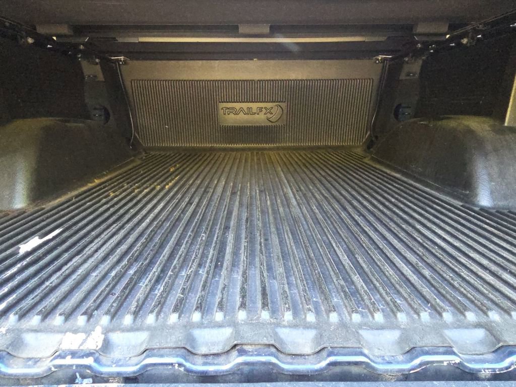 Used 2020 Chevrolet Silverado 1500 LTZ w/ LTZ Premium Package AWD/4WD image 7