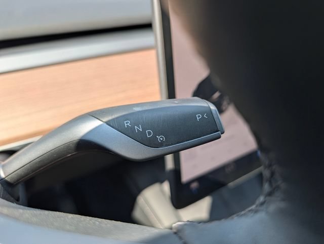 Used 2023 Tesla Model Y Long Range AWD/4WD image 23