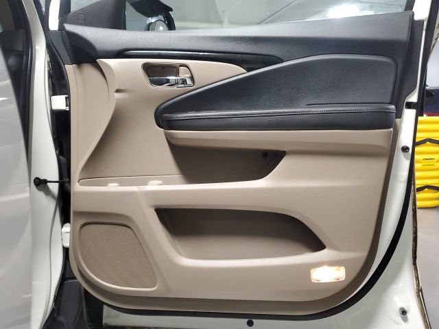 Used 2019 Honda Pilot Touring image 35