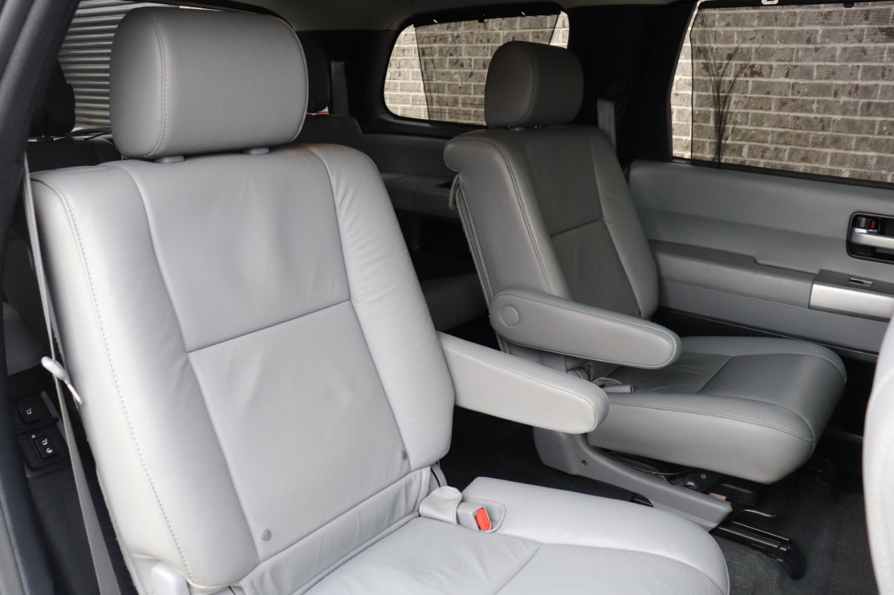Used 2018 Toyota Sequoia Limited image 32