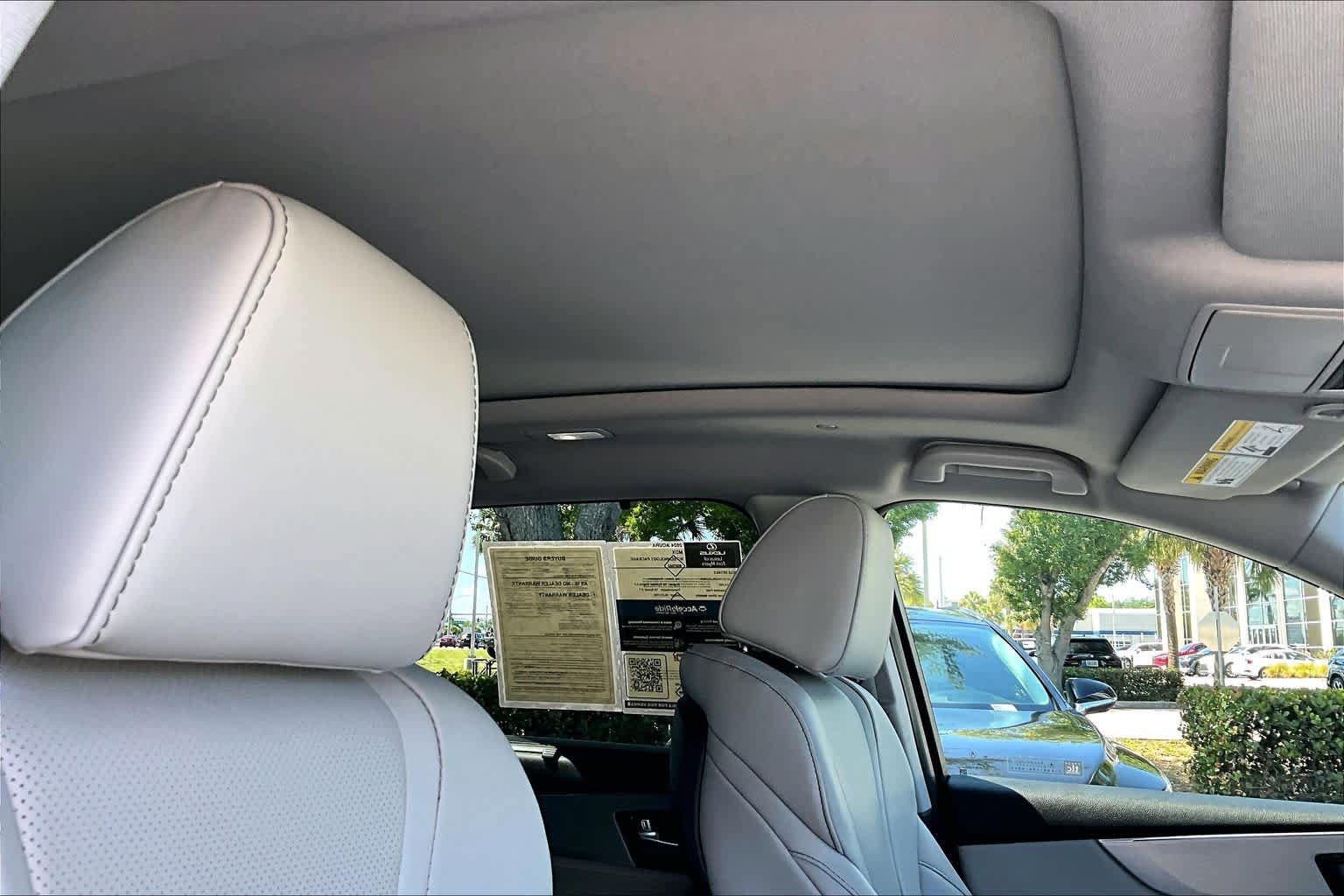 Used 2024 Acura MDX SH-AWD w/ Technology Package image 14
