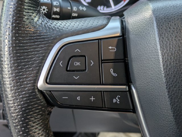Used 2024 Toyota Sienna Limited FWD image 20