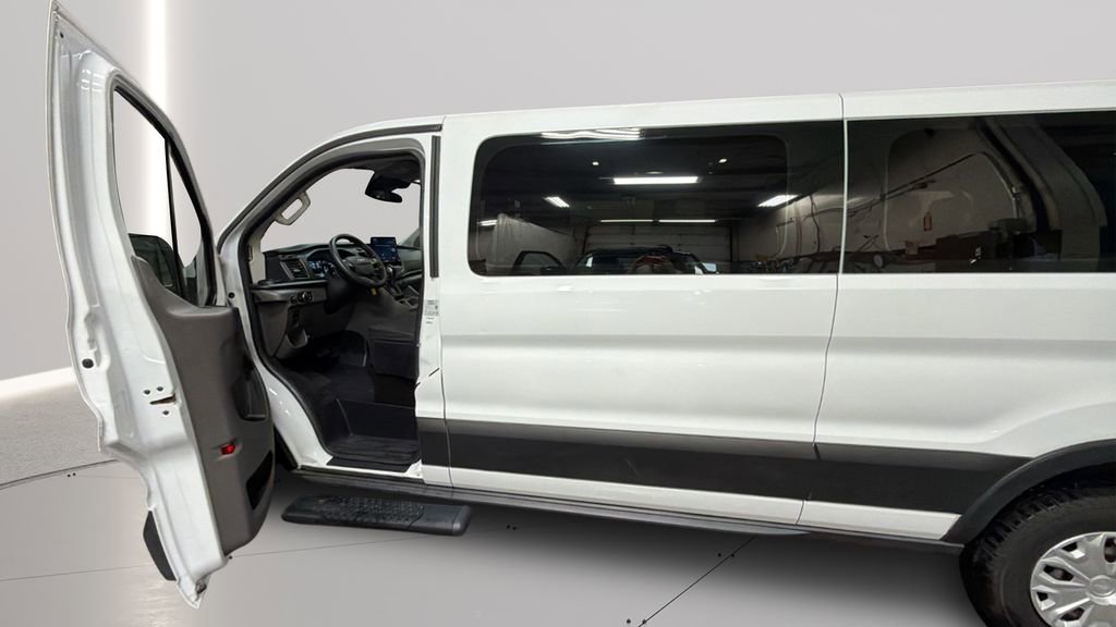 Used 2022 Ford Transit 350 XLT image 31