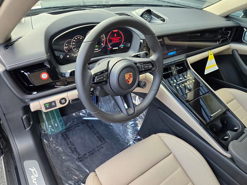 New 2026 Porsche Panamera 4 image 4