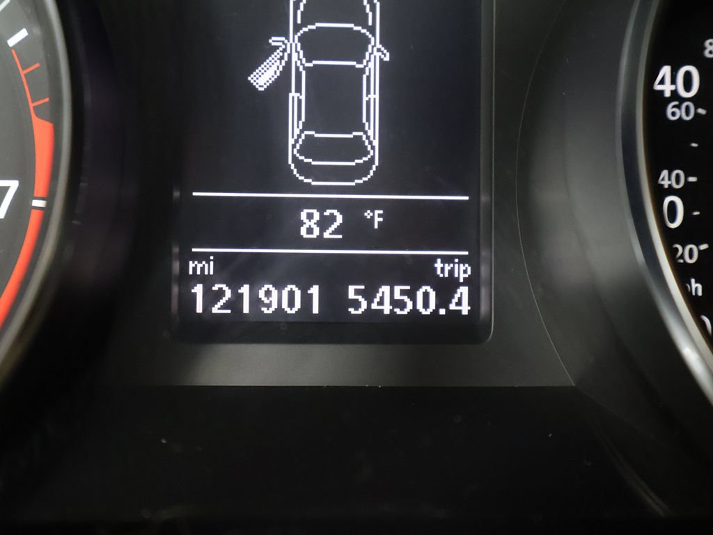 Used 2017 Volkswagen Passat 1.8T SE FWD image 32