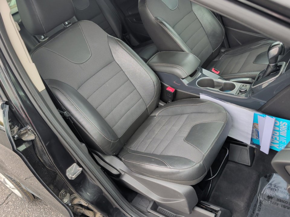 Used 2013 Ford Escape Titanium w/ Parking Technology Pkg image 32