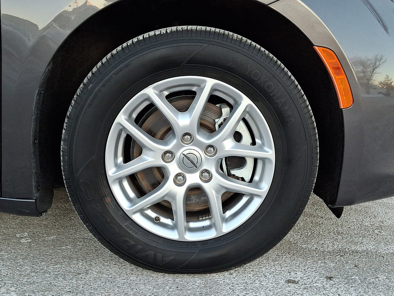 Used 2023 Chrysler Voyager LX FWD image 8