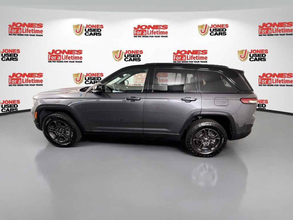 Used 2024 Jeep Grand Cherokee Trailhawk w/ Luxury Tech Group III AWD/4WD image 16