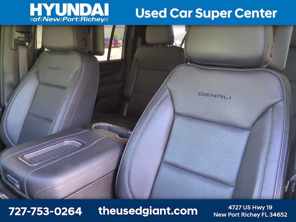 Used 2024 GMC Yukon XL Denali w/ Advanced Technology Package AWD/4WD image 7