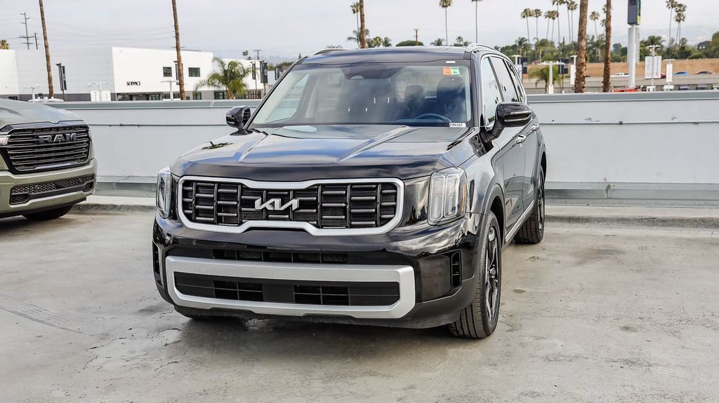 Used 2025 Kia Telluride S AWD/4WD image 4