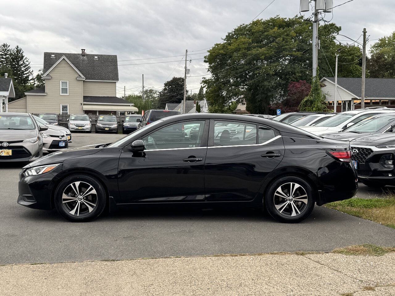 Used 2020 Nissan Sentra SV FWD image 4