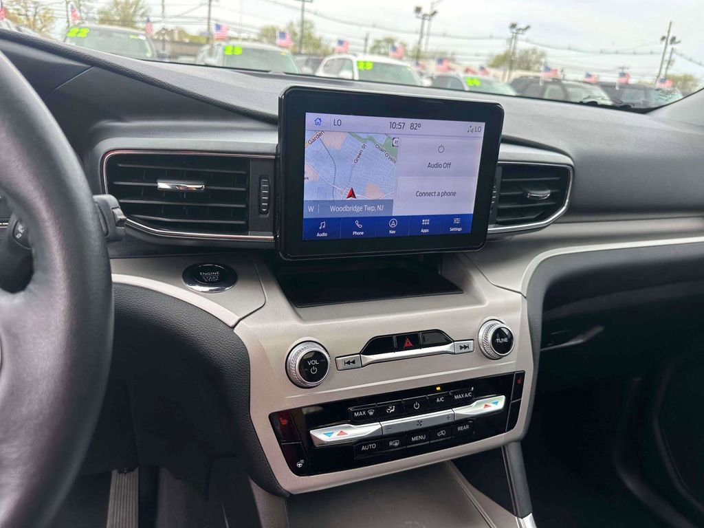 Used 2022 Ford Explorer XLT w/ Equipment Group 202A image 31